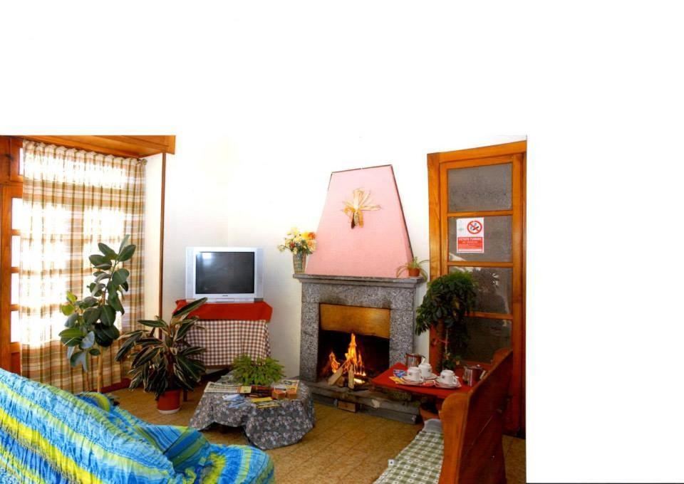 Hotel Locanda Marconi à Craveggia Extérieur photo